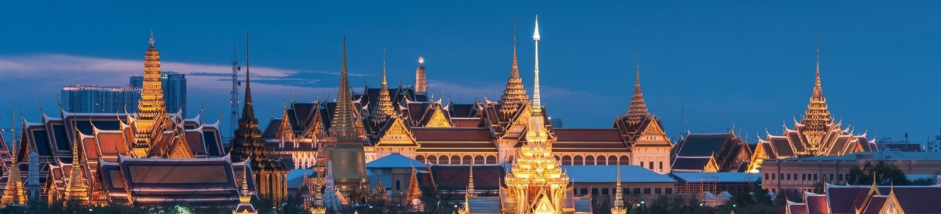 The Grand Palace and Wat Phra Kaew at blue hour, Bangkok